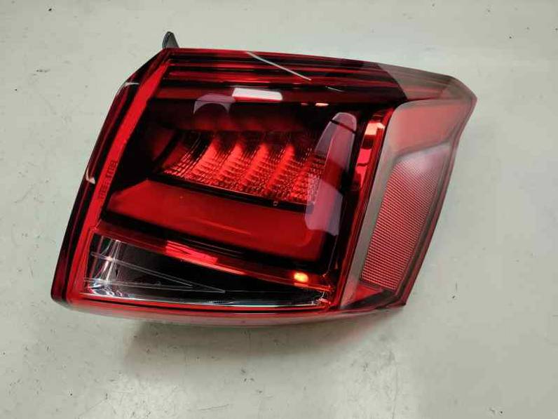 PILOTO TRASERO DERECHO SEAT ARONA 2023 1.0 ECO TSI (110 CV)