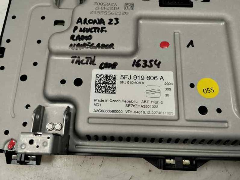 PANTALLA MULTIFUNCION SEAT ARONA 2023 1.0 ECO TSI (110 CV)