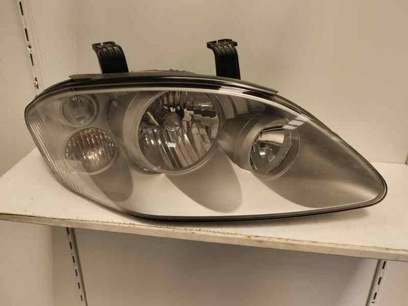 FARO DERECHO SSANGYONG RODIUS 2006 2.7 TURBODIESEL (163 CV)