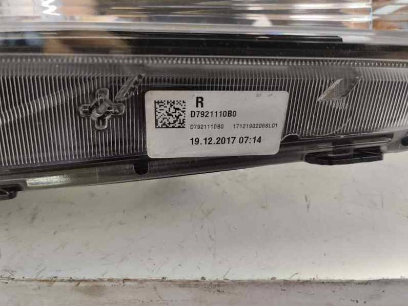 FARO DERECHO HYUNDAI TUCSON 2018 1.7 CRDI (116 CV)