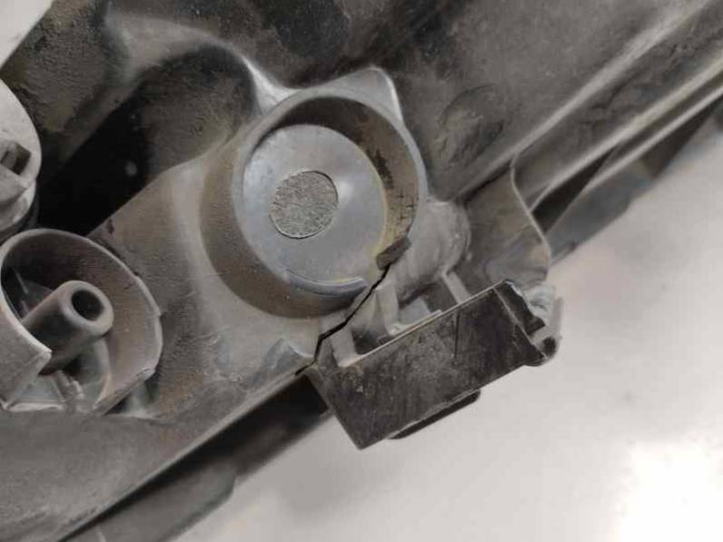 FARO DERECHO HYUNDAI TUCSON 2018 1.7 CRDI (116 CV)