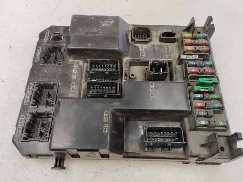 CAJA RELES FUSIBLES PEUGEOT 307 2003 2.0 HDI (90 CV)