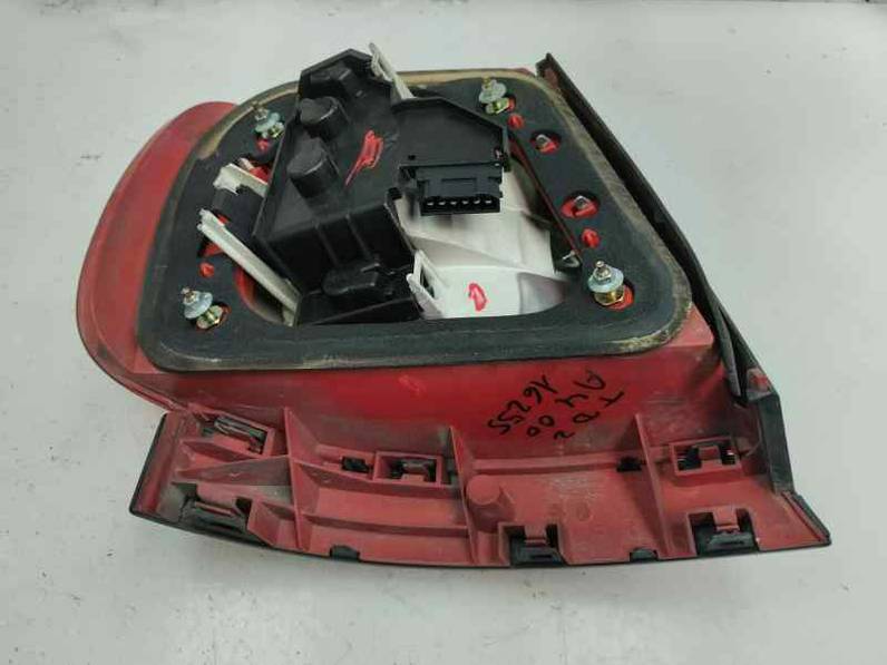 PILOTO TRASERO DERECHO AUDI A4 BERLINA 2000 1.9 TDI (116 CV)