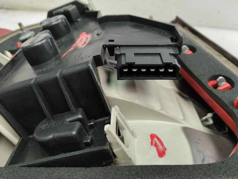 PILOTO TRASERO DERECHO AUDI A4 BERLINA 2000 1.9 TDI (116 CV)