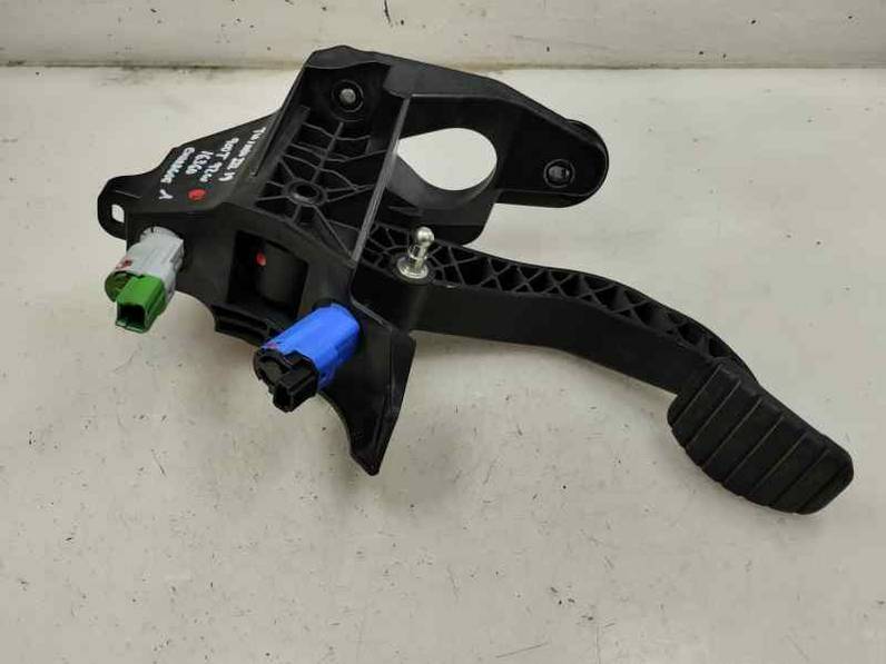 PEDAL EMBRAGUE RENAULT TWINGO III 2019 0.9 CM3 (92 CV)