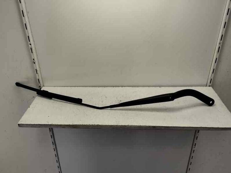 BRAZO LIMPIA DELANTERO DERECHO RENAULT TWINGO III 2019 0.9 CM3 (92 CV)