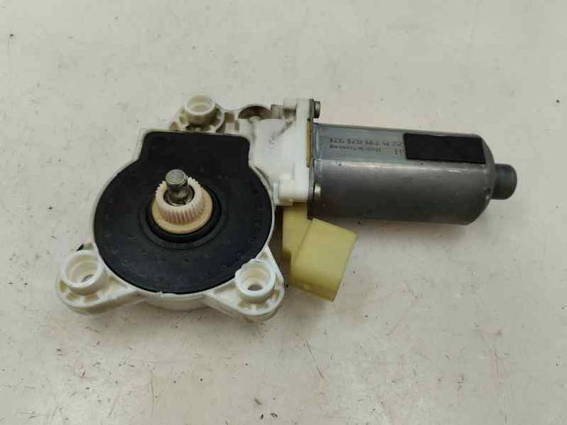 MOTOR ELEVALUNAS DELANTERO IZQUIERDO MERCEDES CLASE CLK COUPE 2003 2.7 CDI (170 CV)