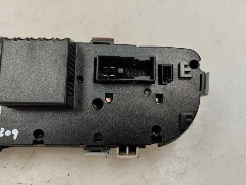 MANDO CLIMATIZADOR MERCEDES CLASE CLK COUPE 2003 2.7 CDI (170 CV)