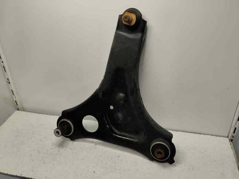 BRAZO SUSPENSION INFERIOR DELANTERO DERECHO RENAULT TWINGO III 2019 0.9 CM3 (92 CV)