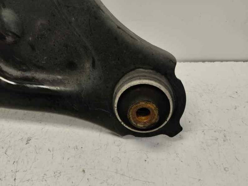 BRAZO SUSPENSION INFERIOR DELANTERO DERECHO RENAULT TWINGO III 2019 0.9 CM3 (92 CV)