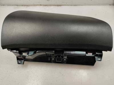 GUANTERA NISSAN NOTE 2014 1.2 MT (80 CV)