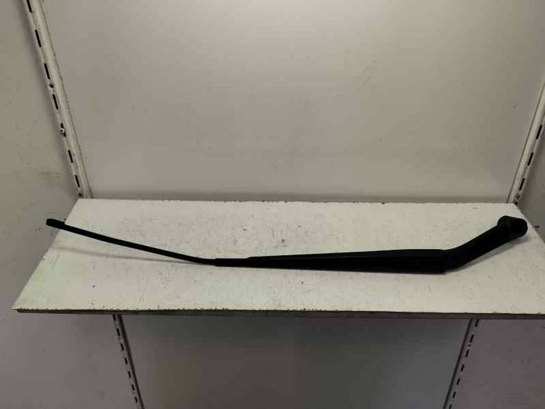 BRAZO LIMPIA DELANTERO DERECHO NISSAN NOTE 2014 1.2 MT (80 CV)