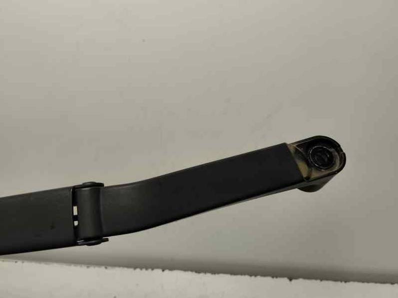 BRAZO LIMPIA DELANTERO DERECHO NISSAN NOTE 2014 1.2 MT (80 CV)