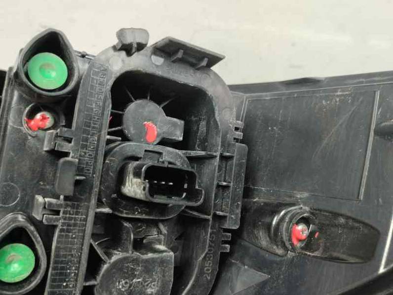 PILOTO TRASERO DERECHO RENAULT CLIO IV GRANDTOUR 2014 0.9 TCE (90 CV)