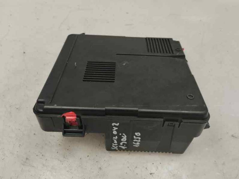 CAJA RELES FUSIBLES RENAULT SCENIC II 2004 1.9 DCI (120 CV)