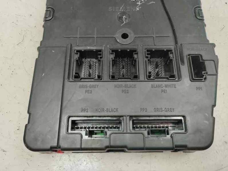 CAJA RELES FUSIBLES RENAULT SCENIC II 2004 1.9 DCI (120 CV)