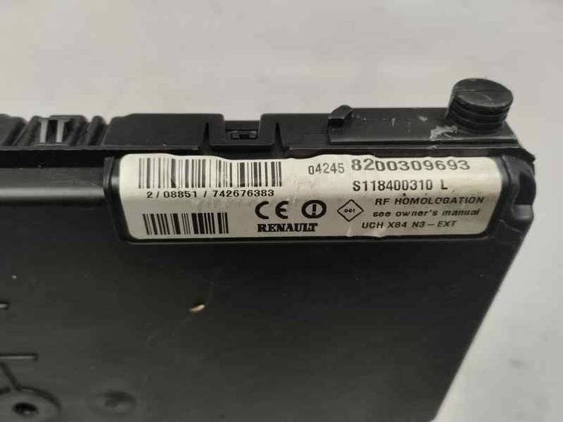 CAJA RELES FUSIBLES RENAULT SCENIC II 2004 1.9 DCI (120 CV)