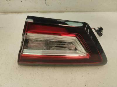 PILOTO TRASERO DERECHO INTERIOR RENAULT CLIO IV 2018 0.9 (90 CV)