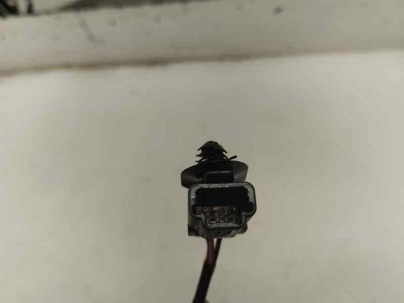 PILOTO TRASERO DERECHO INTERIOR RENAULT CLIO IV 2018 0.9 (90 CV)