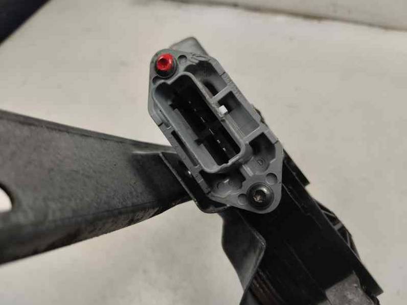 ELEVALUNAS DELANTERO IZQUIERDO RENAULT CLIO IV 2018 0.9 (90 CV)