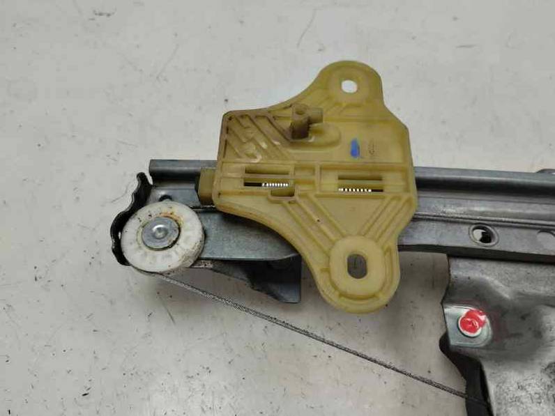 ELEVALUNAS TRASERO DERECHO RENAULT CLIO IV 2018 0.9 (90 CV)