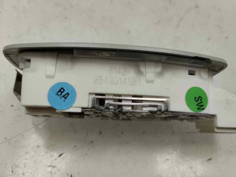 LUZ INTERIOR RENAULT CLIO IV 2018 0.9 (90 CV)