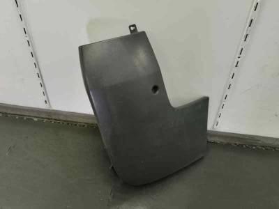 PUNTERA PARAGOLPES TRASERA DERECHA RENAULT TRAFIC CAJA CERRADA 2004