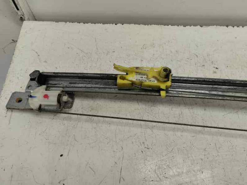 ELEVALUNAS DELANTERO DERECHO RENAULT TRAFIC CAJA CERRADA 2004