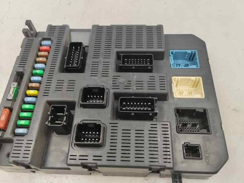 CAJA RELES FUSIBLES PEUGEOT 207 2008 1.4 16V VTI (95 CV)