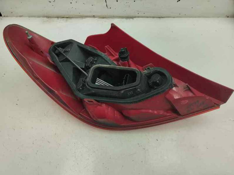 PILOTO TRASERO DERECHO PEUGEOT 207 2008 1.4 16V VTI (95 CV)