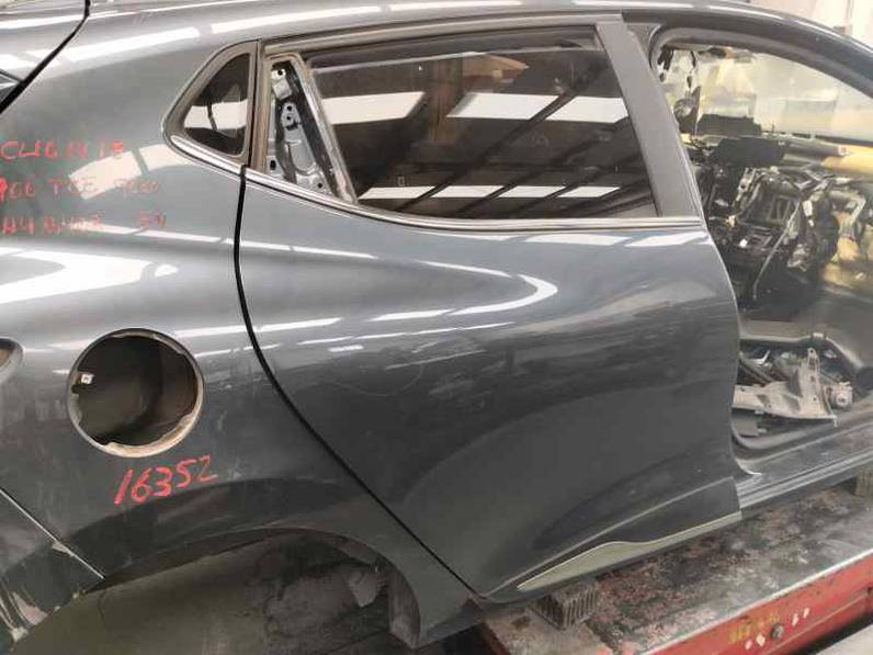 PUERTA TRASERA DERECHA RENAULT CLIO IV 2018 0.9 (90 CV)