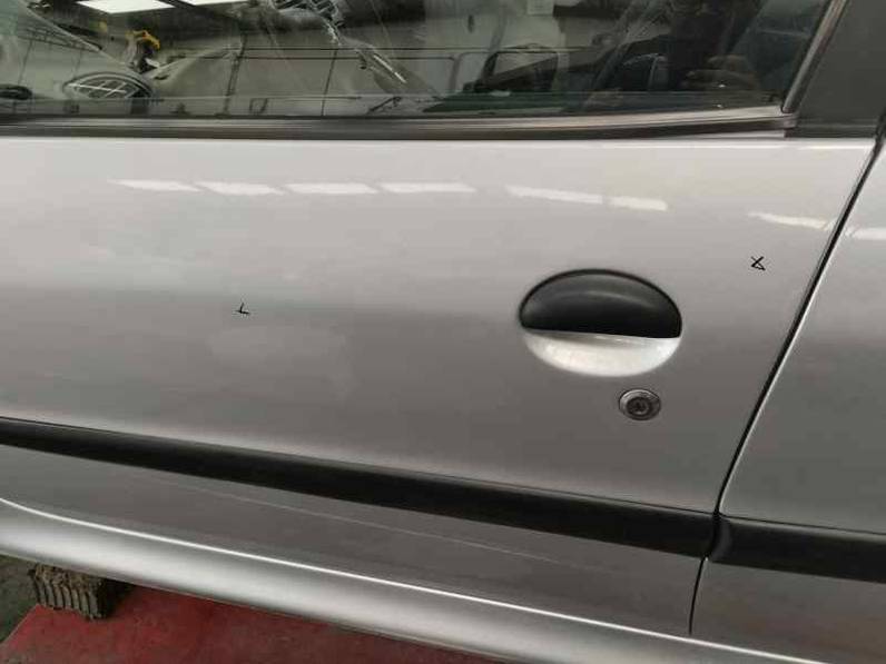 PUERTA DELANTERA IZQUIERDA PEUGEOT 206 BERLINA 2000 1.4 (75 CV)