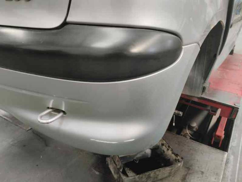 PARAGOLPES TRASERO PEUGEOT 206 BERLINA 2000 1.4 (75 CV)