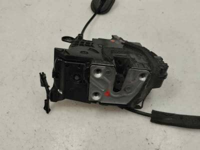 CERRADURA PUERTA DELANTERA DERECHA RENAULT CAPTUR 2015 1.2