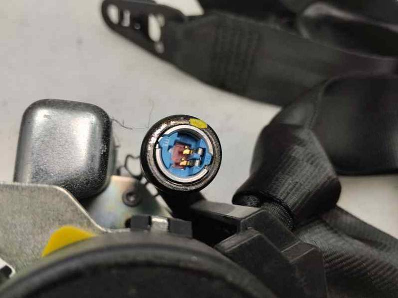 CINTURON SEGURIDAD DELANTERO DERECHO RENAULT CAPTUR 2015 1.2