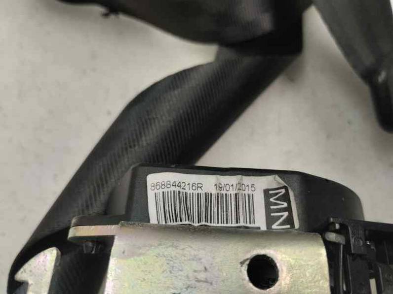 CINTURON SEGURIDAD DELANTERO DERECHO RENAULT CAPTUR 2015 1.2