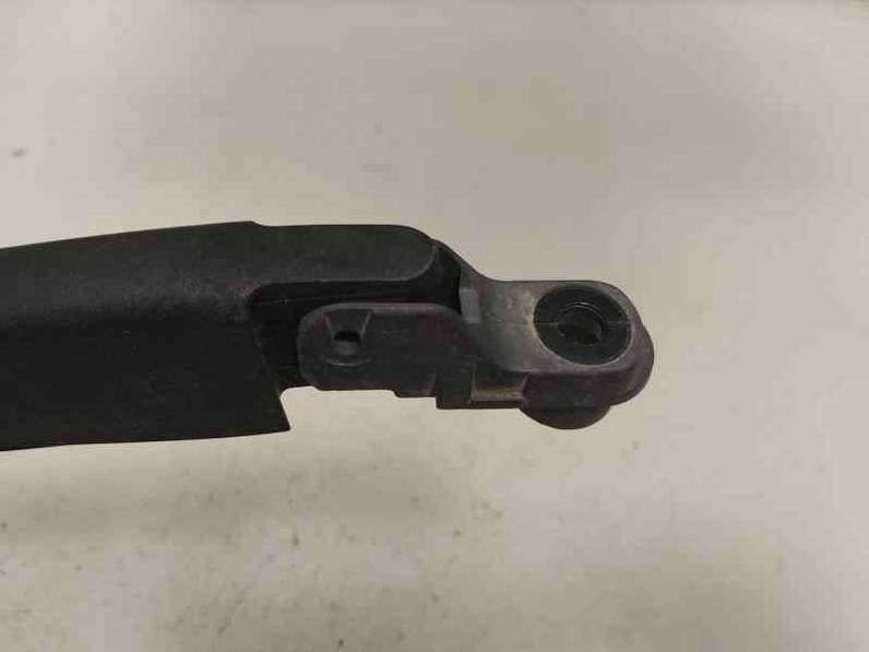 BRAZO LIMPIA TRASERO RENAULT CAPTUR 2015 1.2