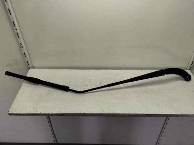BRAZO LIMPIA DELANTERO DERECHO RENAULT CAPTUR 2015 1.2