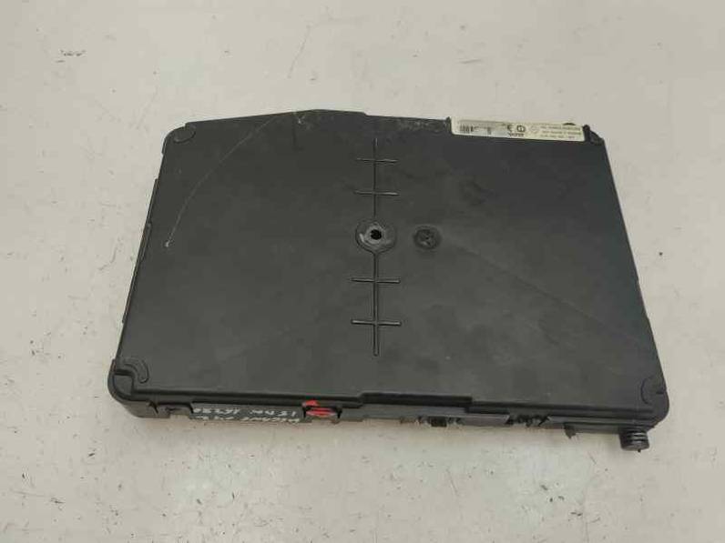 CAJA RELES FUSIBLES RENAULT MEGANE II BERLINA 5P 2004 1.5 DCI (101 CV)