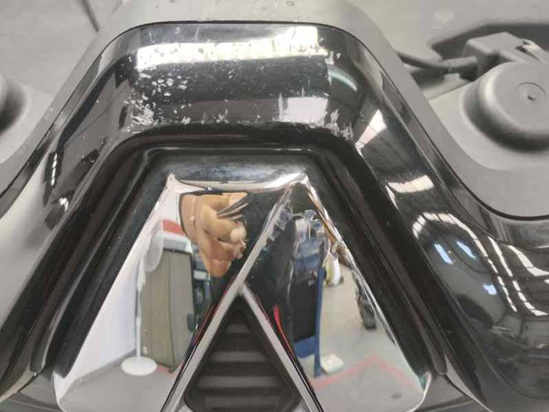 REJILLA DELANTERA RENAULT CAPTUR 2015 1.2