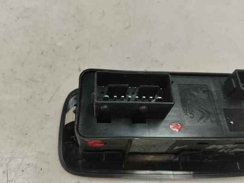 MANDO ELEVALUNAS DELANTERO IZQUIERDO PEUGEOT 2008 2017 1.6 E-HDI