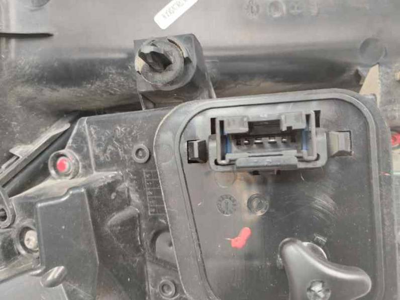 PILOTO TRASERO DERECHO PEUGEOT 2008 2017 1.6 E-HDI