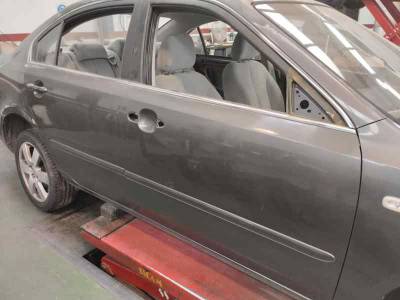 PUERTA DELANTERA DERECHA KIA MAGENTIS 2006 2.0 CRDI (140 CV)