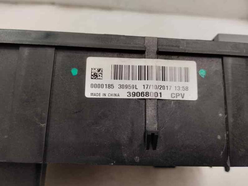 CAJA RELES FUSIBLES OPEL CORSA E 2018 1.4 MULTIPUNTO (90 CV)