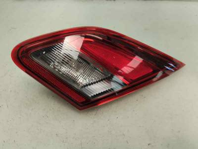 PILOTO TRASERO DERECHO INTERIOR OPEL CORSA E 2018 1.4 MULTIPUNTO (90 CV)