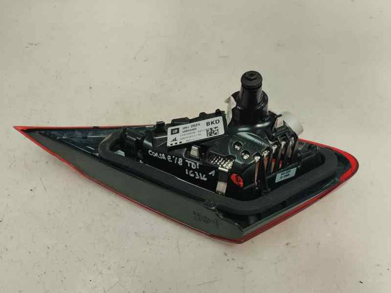 PILOTO TRASERO DERECHO INTERIOR OPEL CORSA E 2018 1.4 MULTIPUNTO (90 CV)