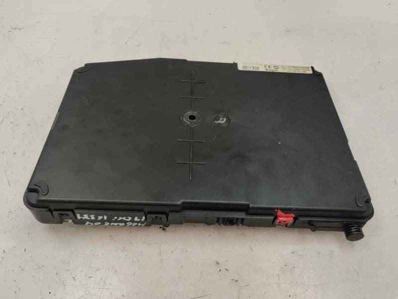 CAJA RELES FUSIBLES RENAULT MEGANE II CLASSIC BERLINA 2004 1.9 DCI (120 CV)