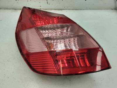 PILOTO TRASERO IZQUIERDO RENAULT MEGANE GRAND SCENIC 2004 1.5 DCI (101 CV)