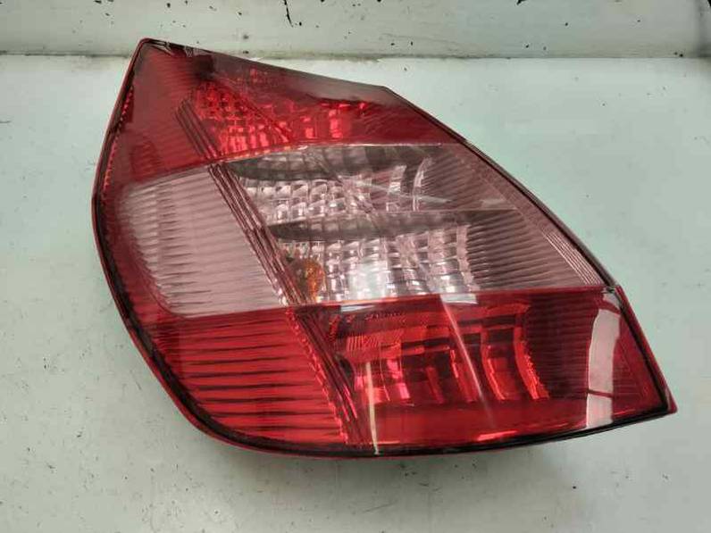 PILOTO TRASERO IZQUIERDO RENAULT MEGANE GRAND SCENIC 2004 1.5 DCI (101 CV)