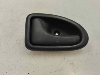 MANETA INTERIOR TRASERA IZQUIERDA RENAULT CLIO II FASE II 2004 1.5 DCI (82 CV)
